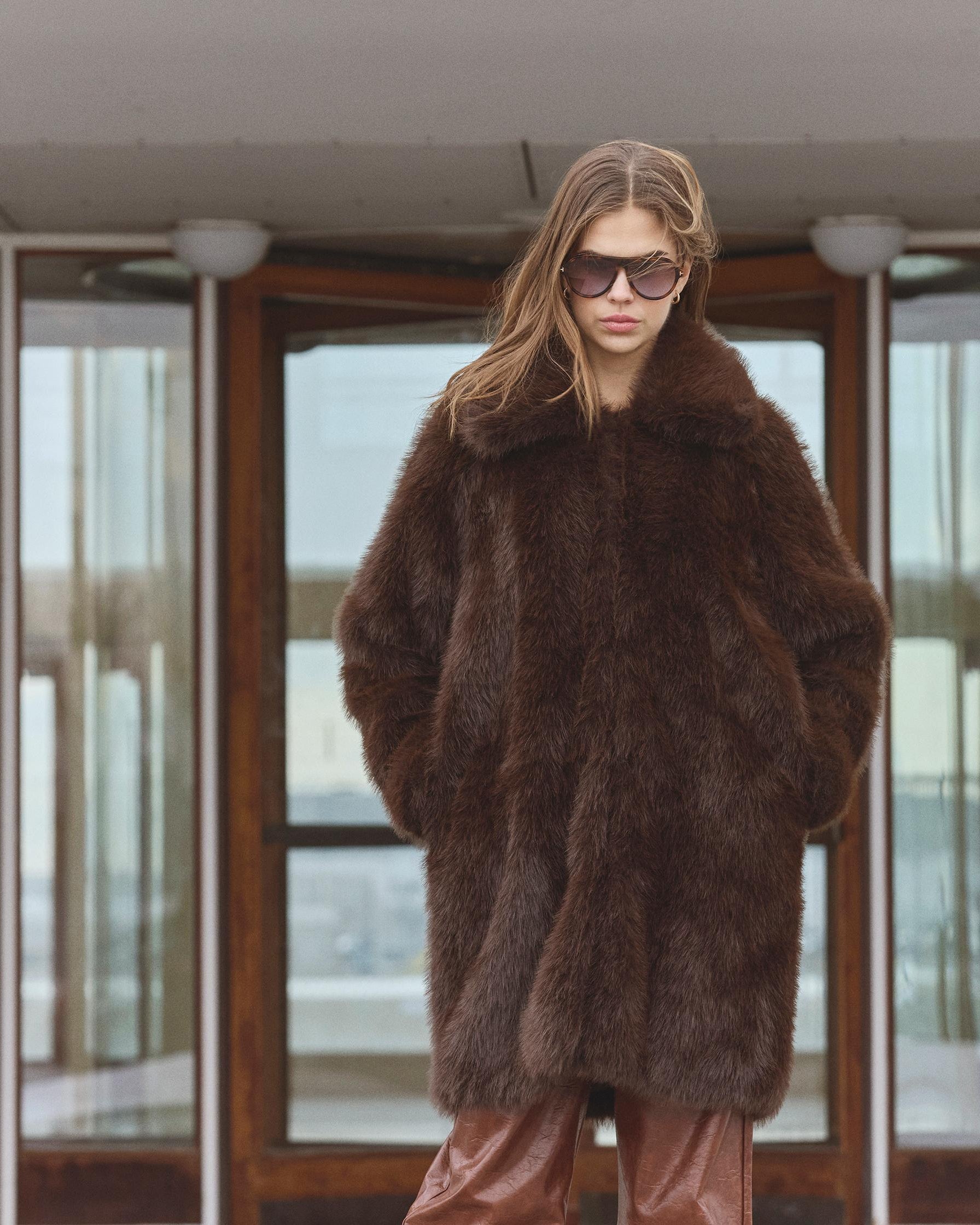 AikoCC Furry Coat - Dark Brown - Co'couture