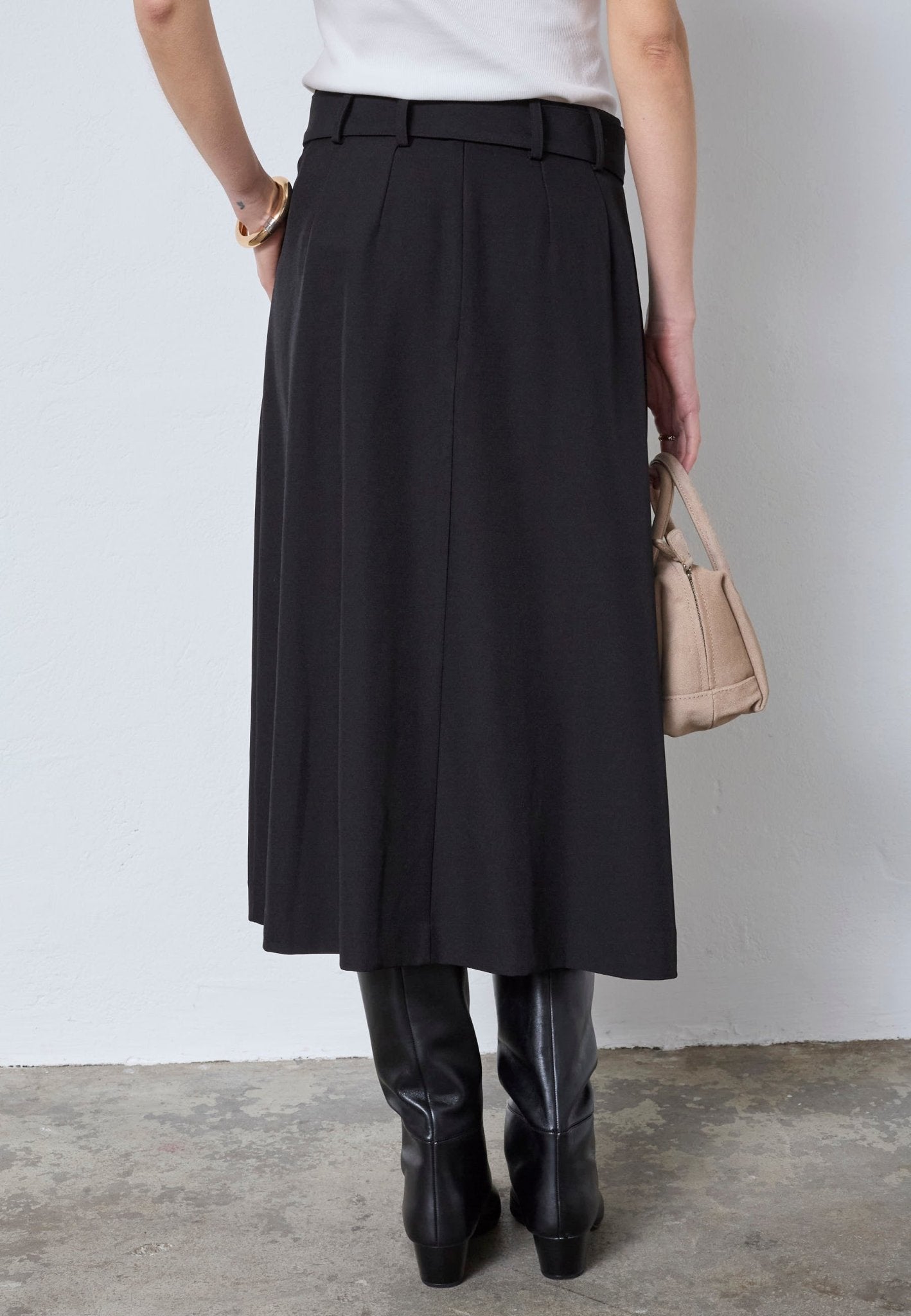 LunaCC Belt Midi Pleat Skirt - Black - Co'couture